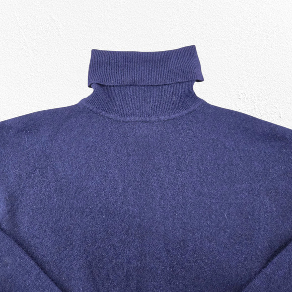 Vintage 80s Navy Blue Lambswool Angora Fitted Turtleneck Sweater Size Medium - Picture 2 of 6